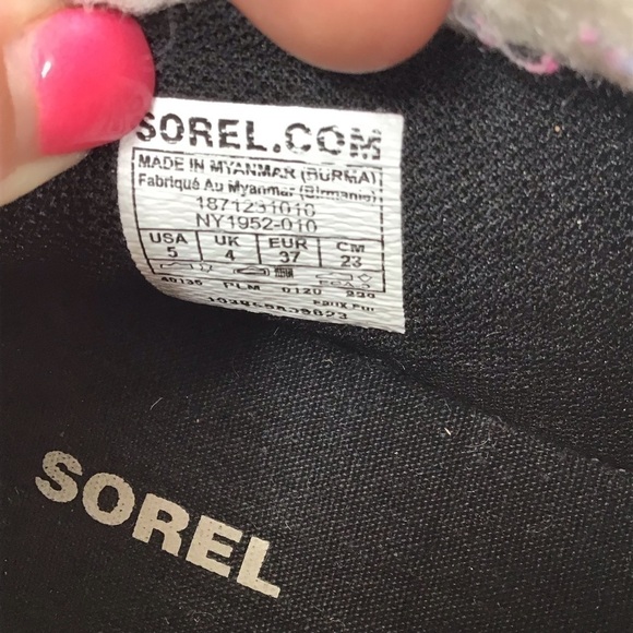 Sorel Out N About Conquest Boots in Black. - Picture 13 of 14